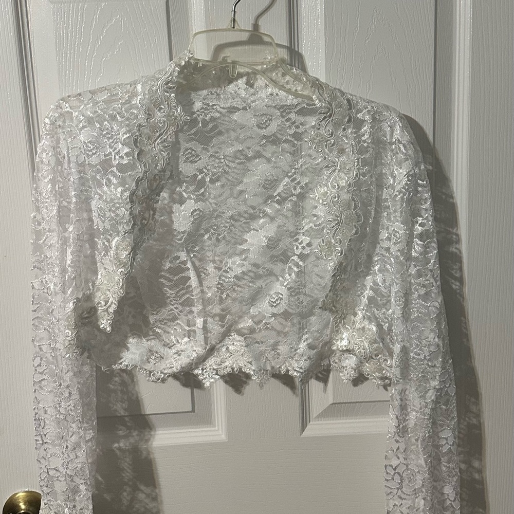 White Lace Cropped Cardigan and white double veil.